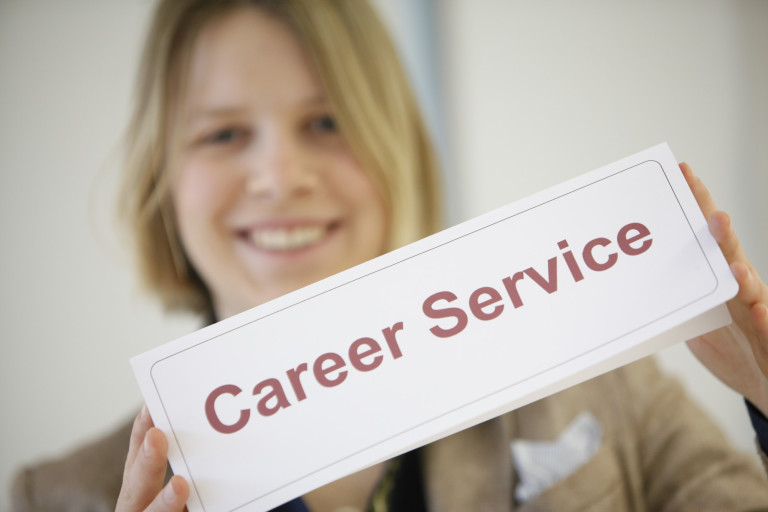 Studentische Hilfskraft gesucht (7 Std./Woche) !