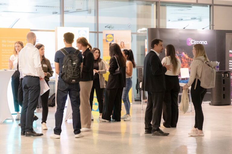 Anmeldung für das Patenschaftsprogramm im SoSe ab sofort möglich – viele spannende Praktika und Werkstudierendenjobs