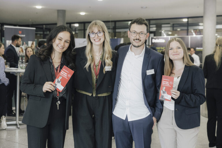 Career Service Team sucht Verstärkung: Studentische Hilfskraft (m/w/d) im Bereich Social Media & Veranstaltungsmanagement(6-8 Std./Woche)